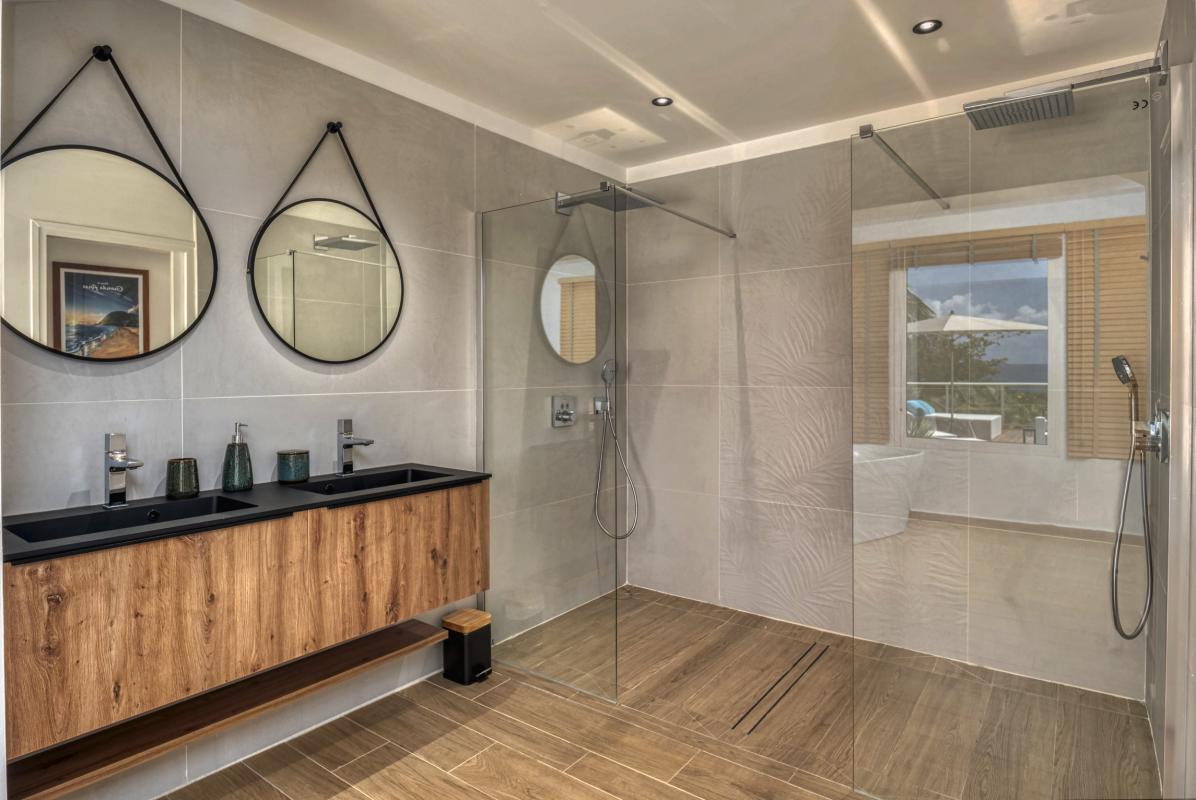 14.Location villa 5 chambres piscine vue mer Le Gosier Guadeloupe_Suite vue mer